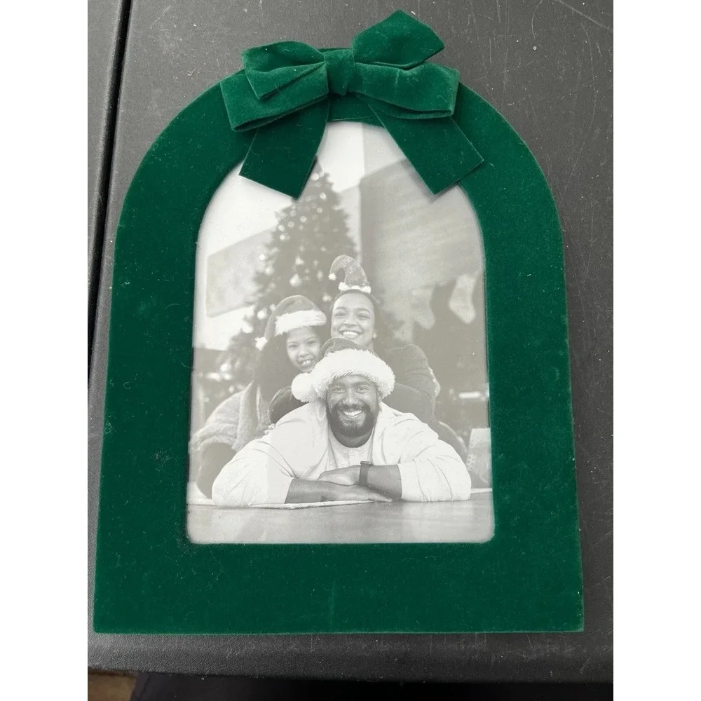 Green Velvet Bow Arched Picture Frame 5x7 Christmas Holiday Festive Modern Chic